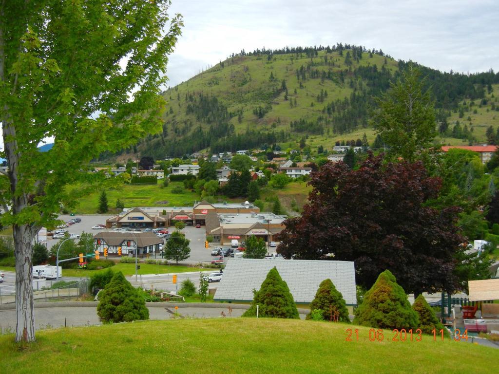 Pleasant View Motel Саммерлэнд Экстерьер фото